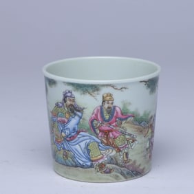 A FAMILLE ROSE 'GUANYU CAPTURING A GENERAL' CUP