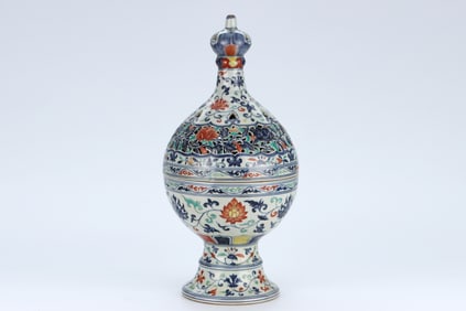 A WUCAI 'OPENWORK FLOWERS' STEM BOWL