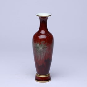 A RED-GLAZED WILLOW-LEAF VASE