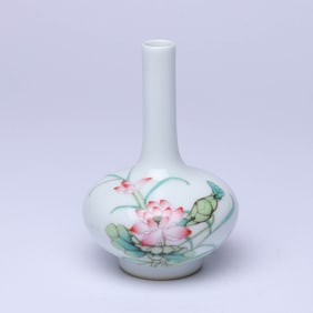 AN ENAMEL 'LOTUS AND POETRY' WATER-CHESTNUT VASE