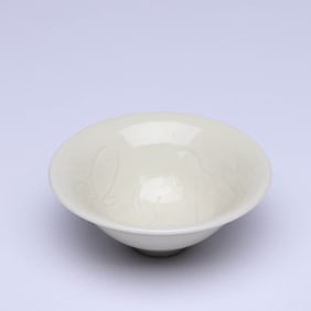 A DING TYPE 'FLOWERS' TEA BOWL