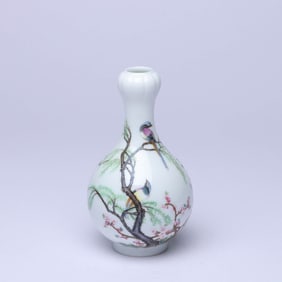 A FAMILLE ROSE 'FLOWERS AND BIRDS' GARLIC-HEAD VASE