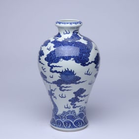 A BLUE AND WHITE 'THREE-CLOUD DRAGON' MEIPING