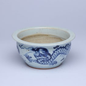 A BLUE AND WHITE 'TWO DRAGONS CHASING A PEARL' CENSER