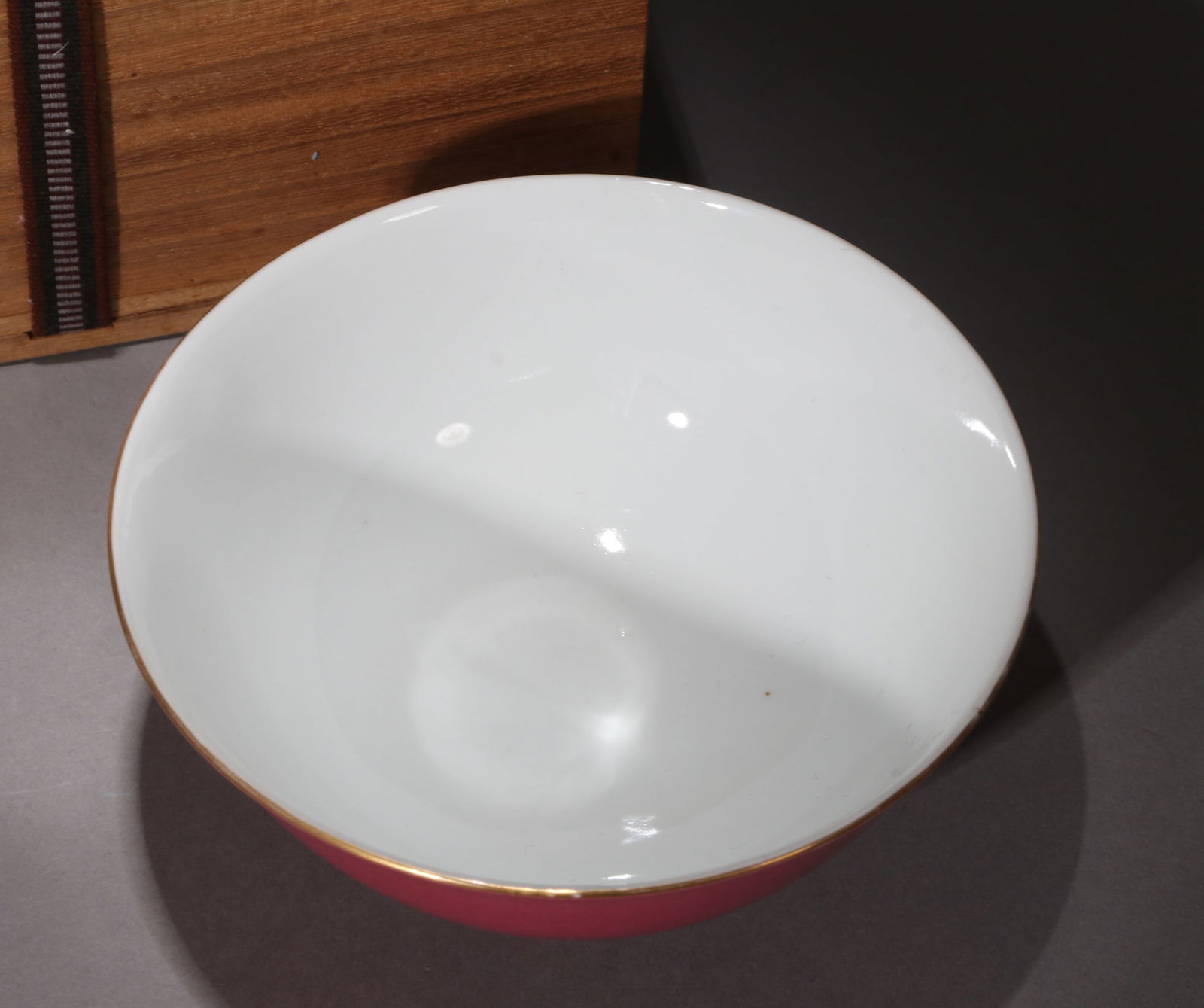 A RUBY RED-GLAZED BOWL - 5