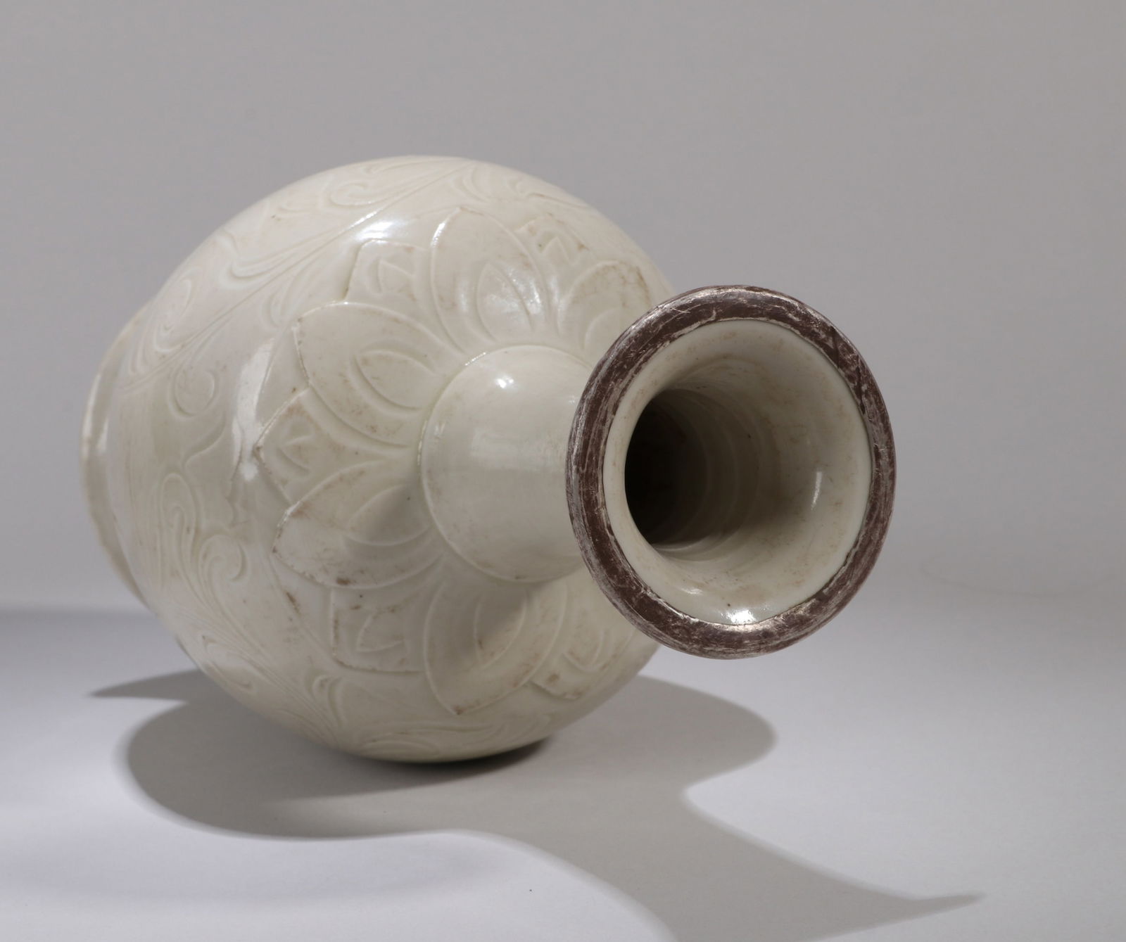 A DING 'FLOWERS' VASE - 3