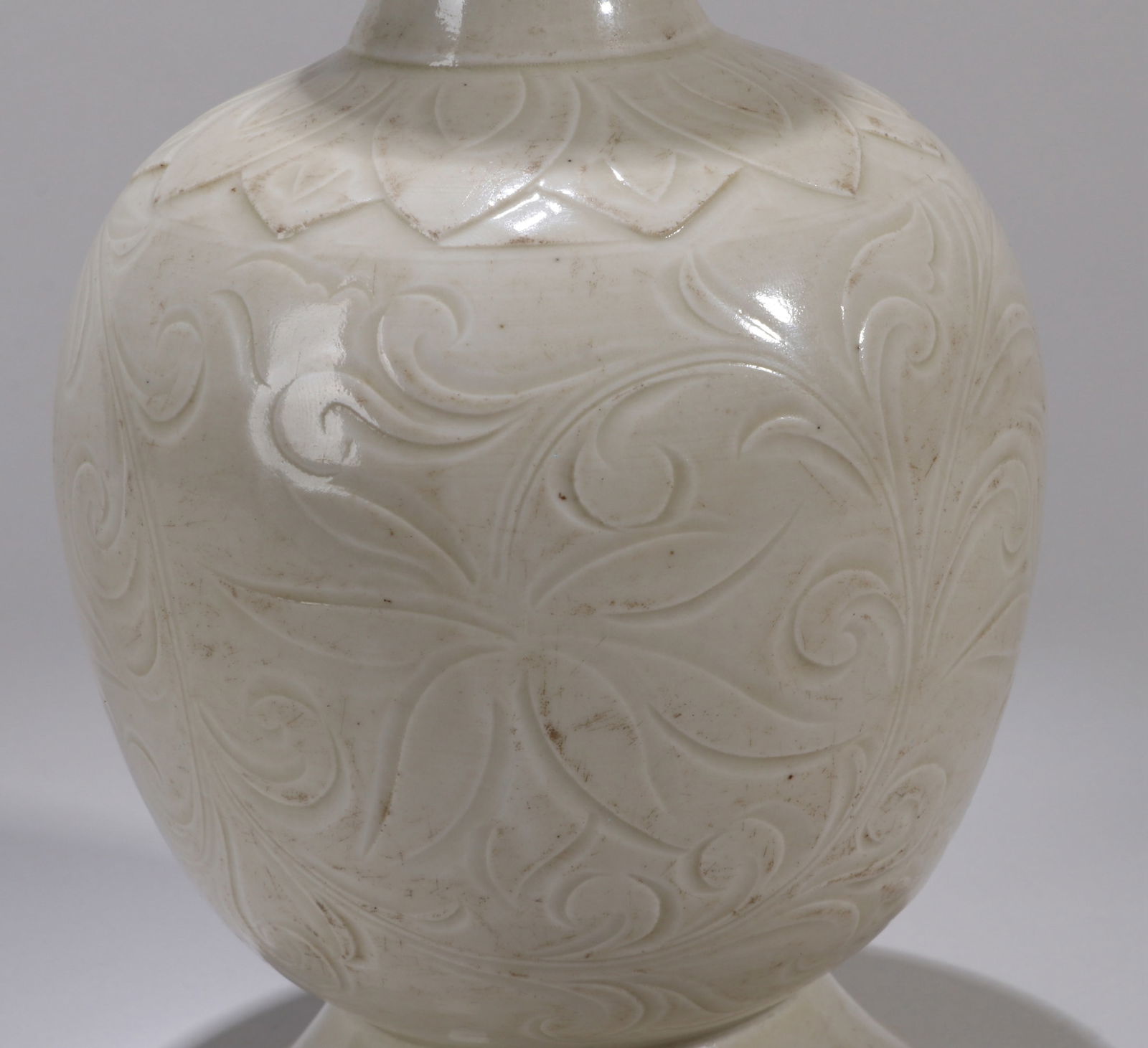A DING 'FLOWERS' VASE - 6