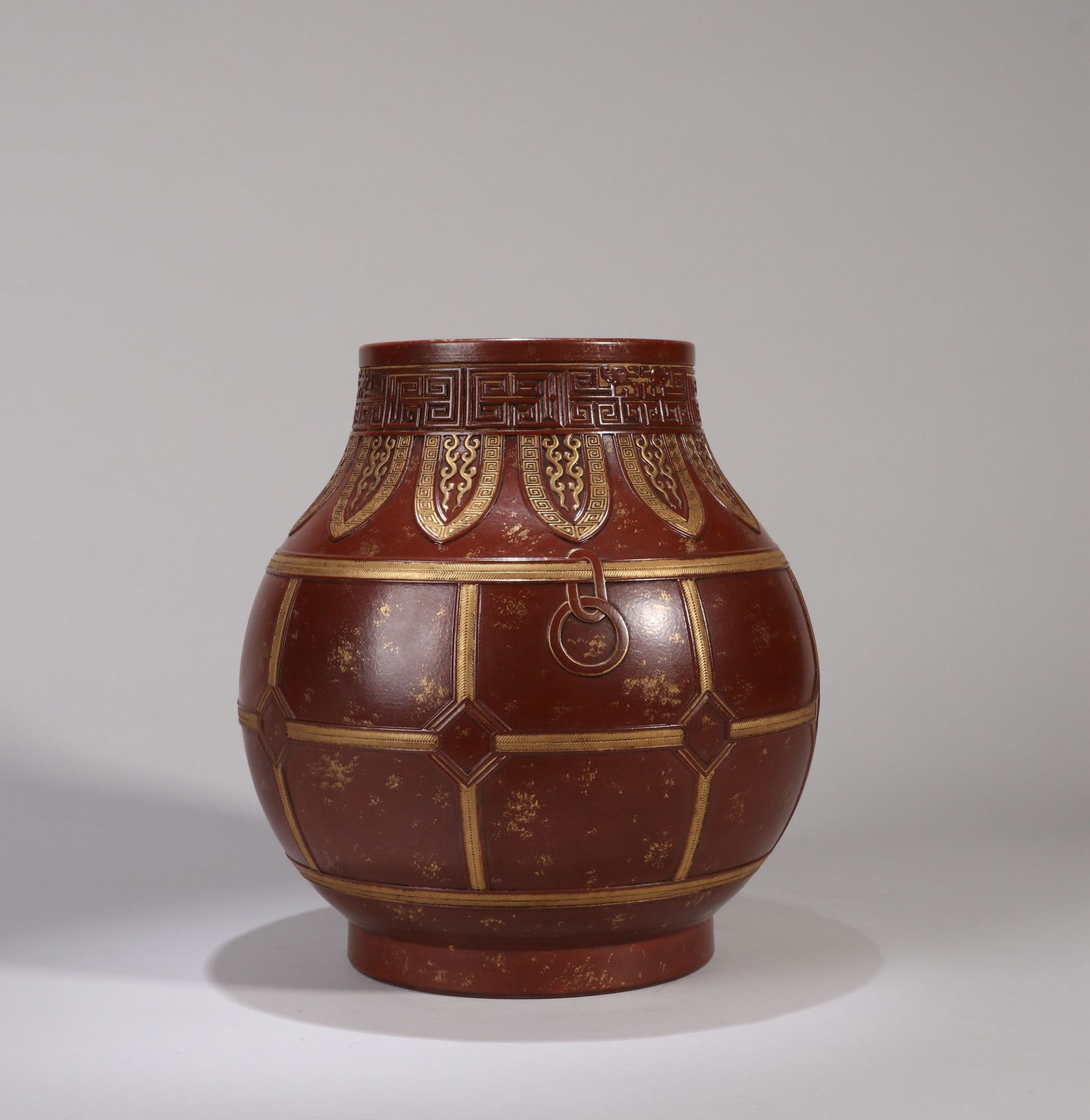 A PORCELAIN 'ROPE PATTERN' ZUN (1 of 8)