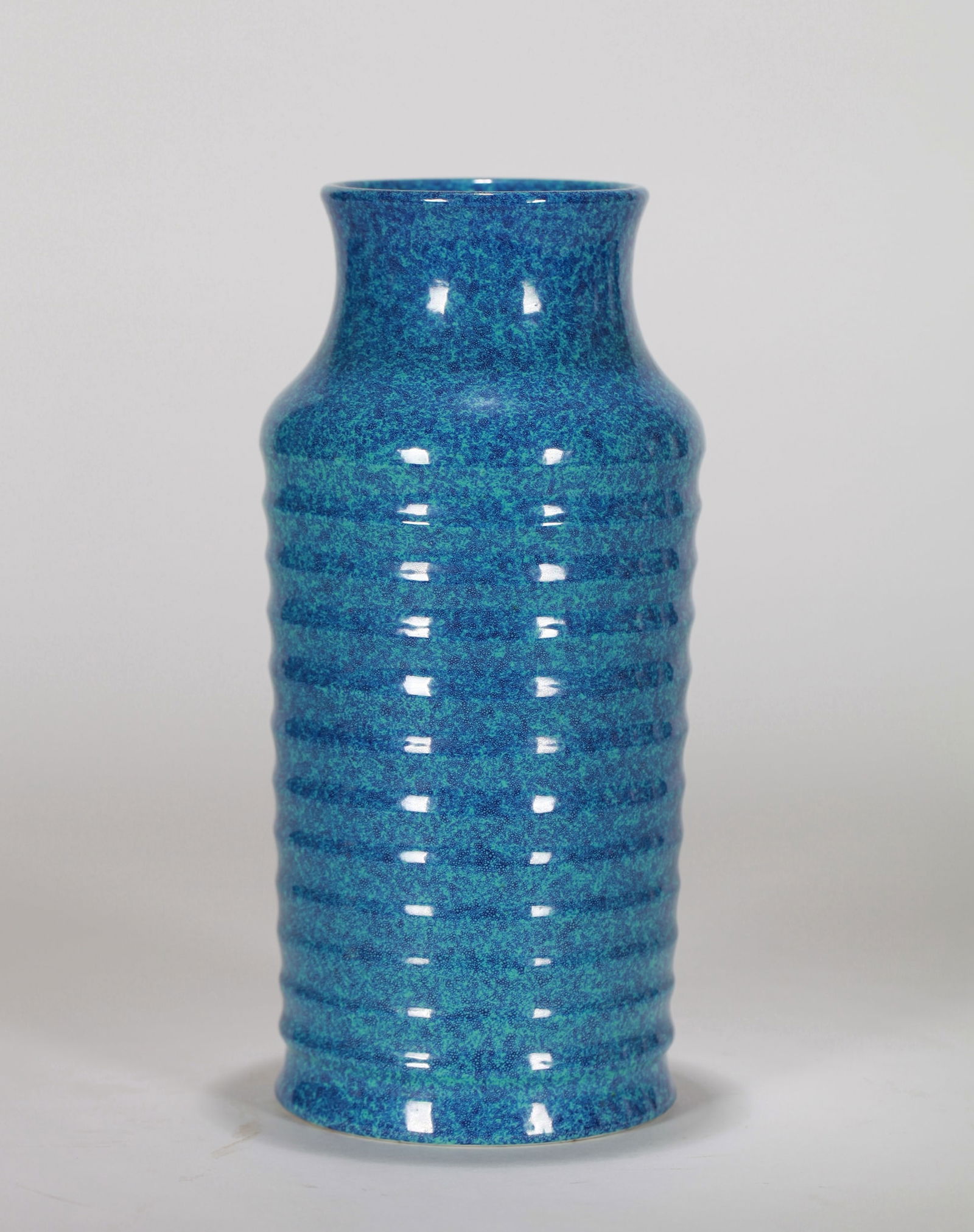 A ROBIN'S EGG GLAZED 'STRING PATTERN' VASE - 5