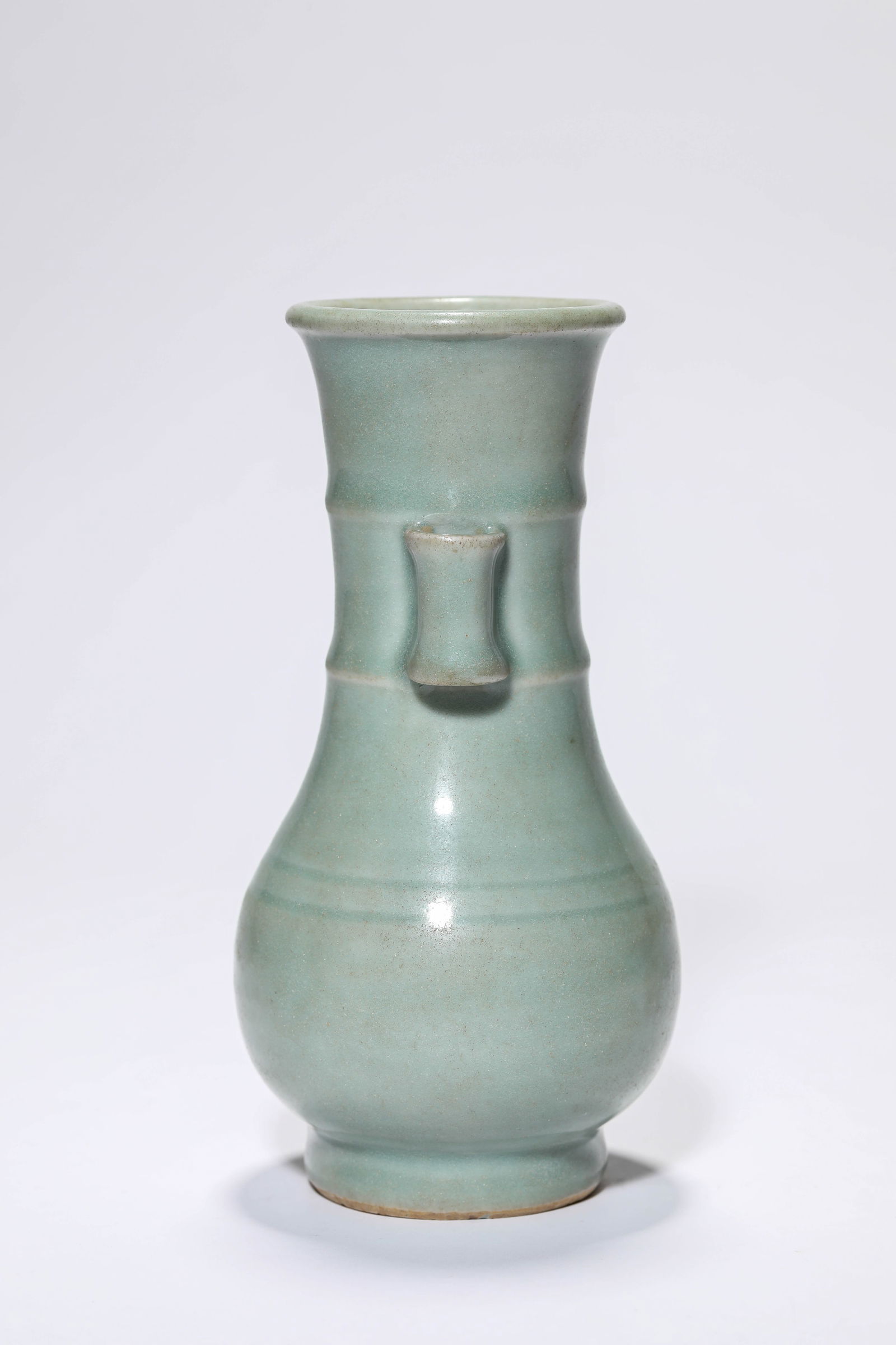 A CELADON VASE - 3