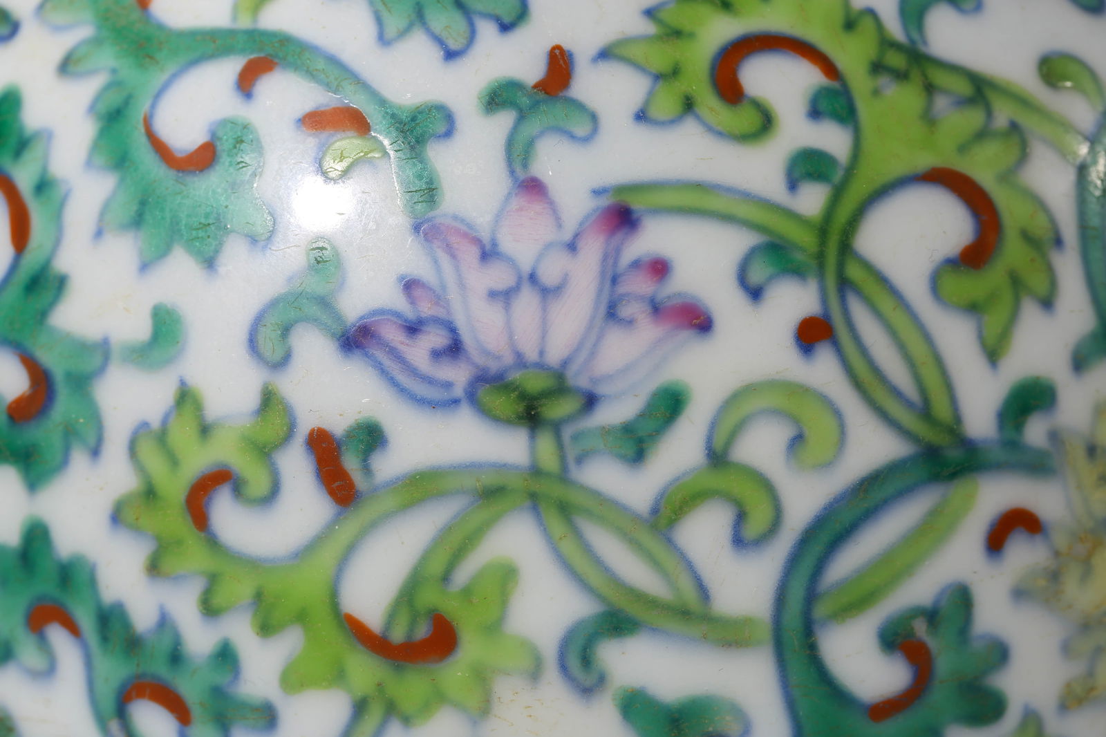 A DOUCAI 'INTERLOCKING LOTUS' VASE - 4