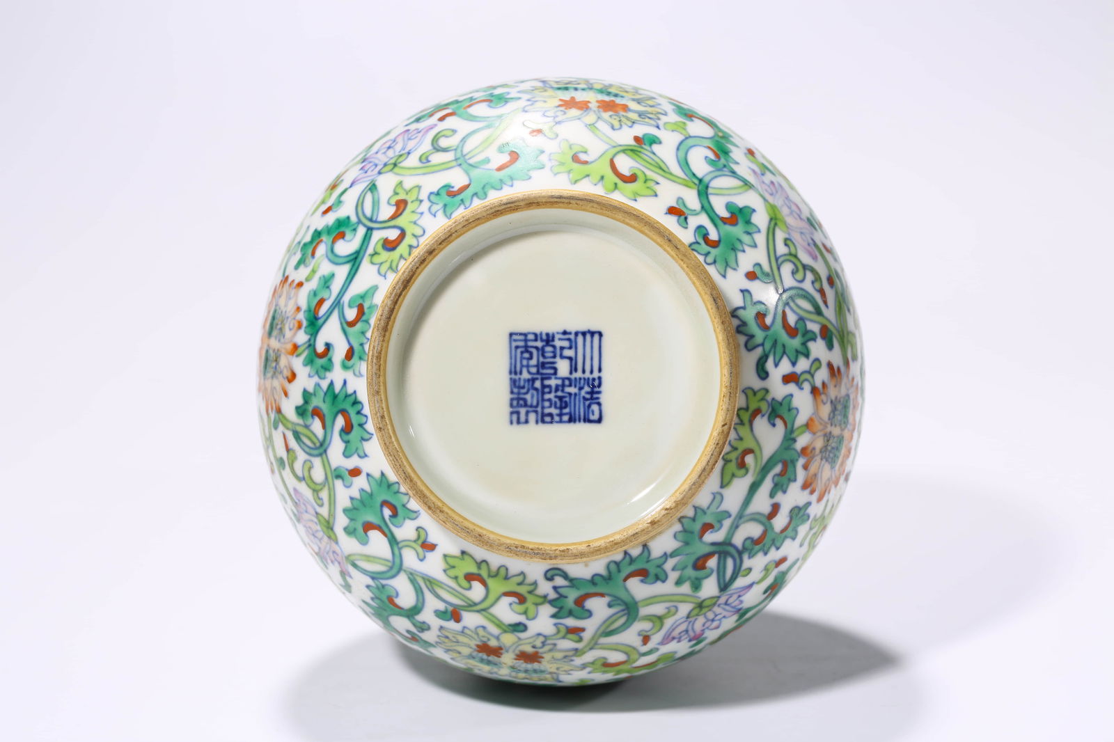 A DOUCAI 'INTERLOCKING LOTUS' VASE - 6