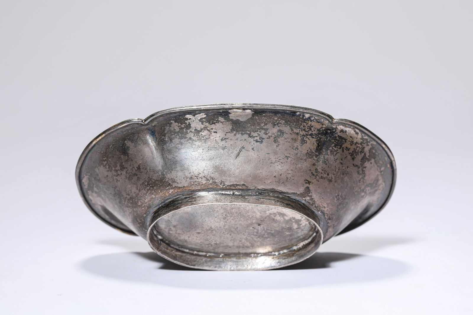 A SILVER 'ENGRAVED DEER' DISH - 5