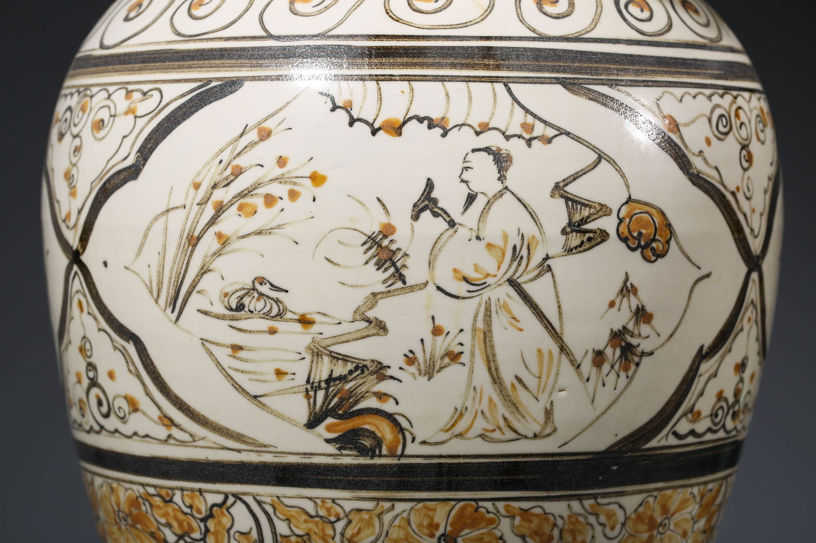 A CIZHOU-TYPE STOOL - 4