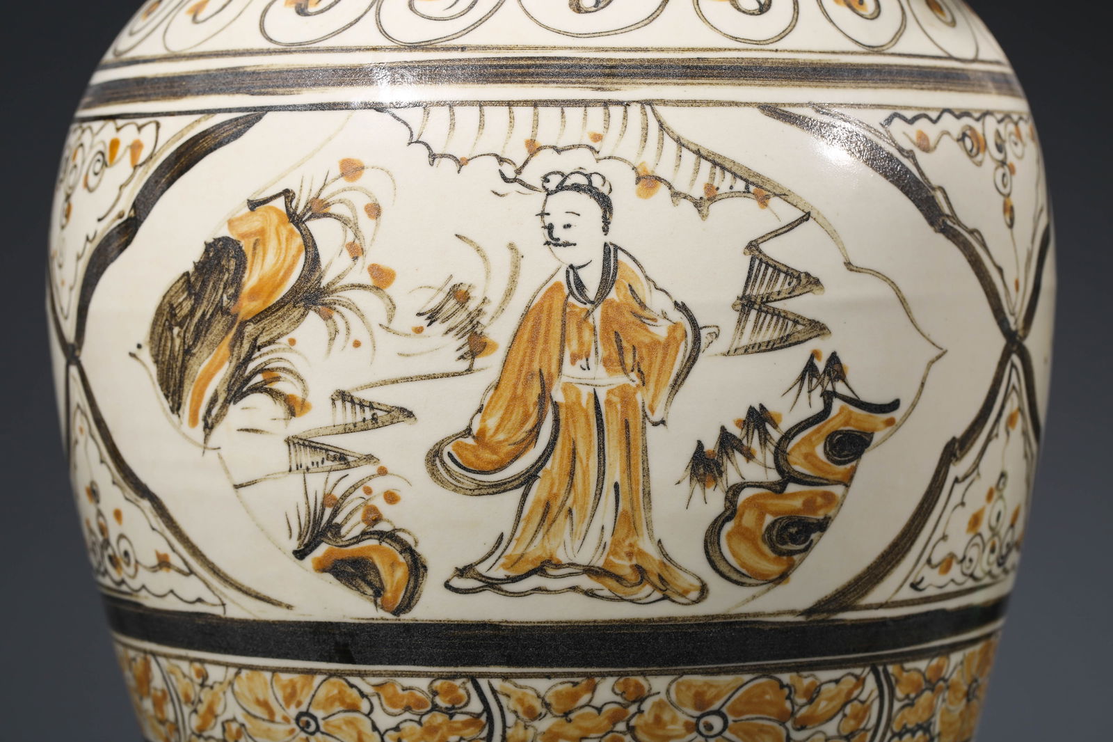 A CIZHOU-TYPE STOOL - 5