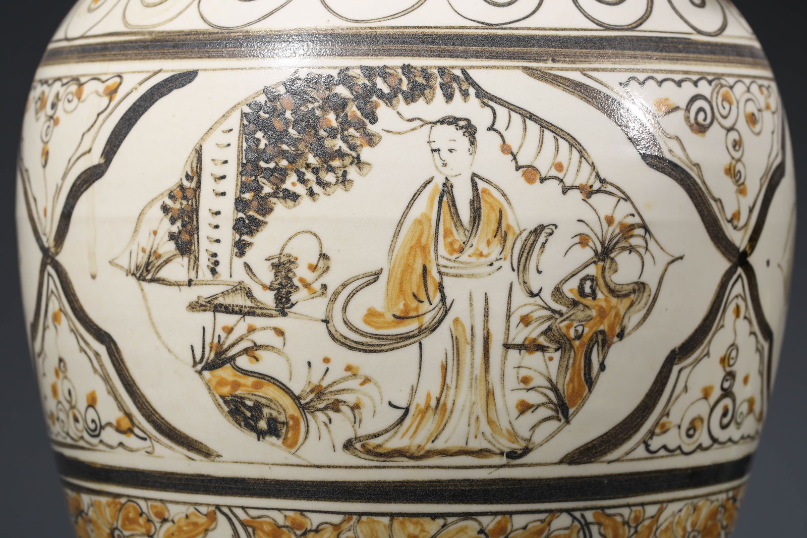 A CIZHOU-TYPE STOOL - 6