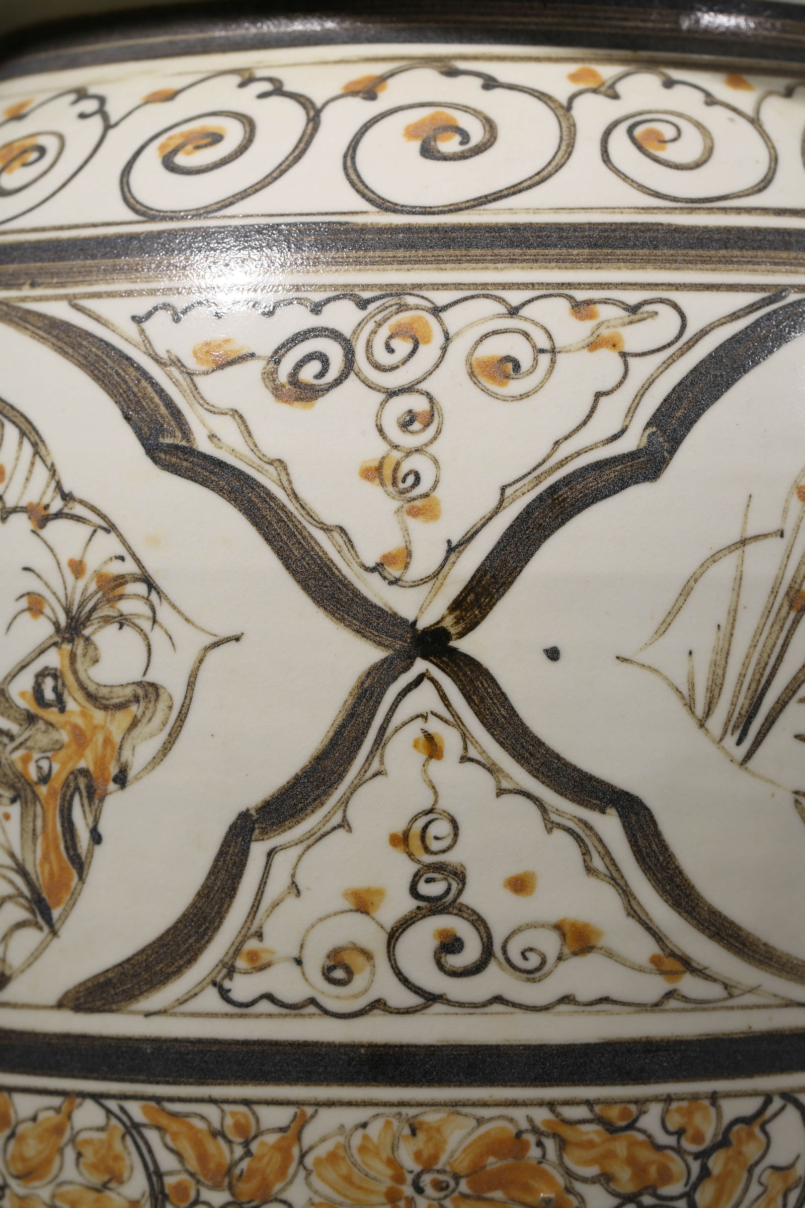 A CIZHOU-TYPE STOOL - 7