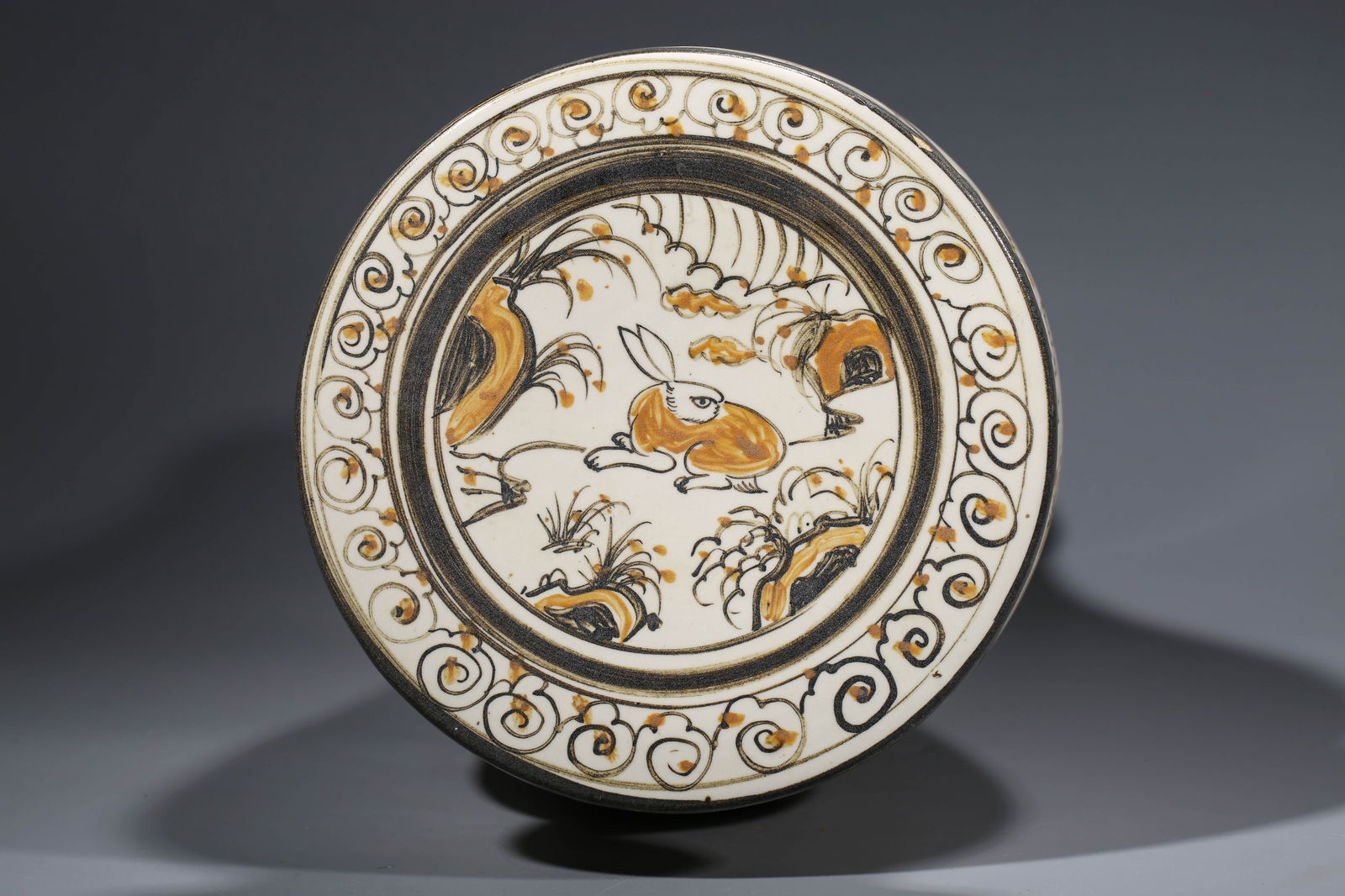 A CIZHOU-TYPE STOOL - 9