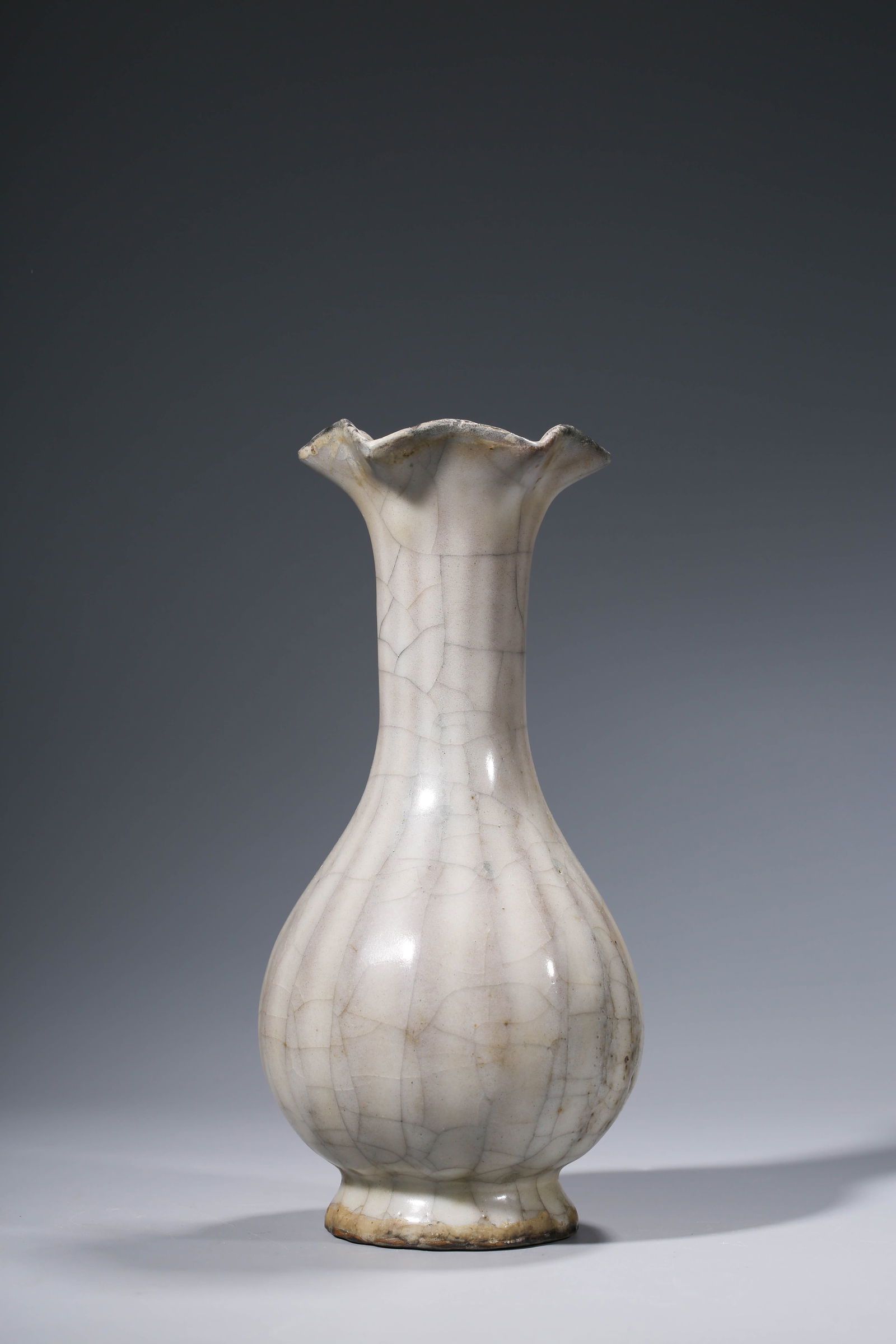 A GUAN-TYPE VASE - 3