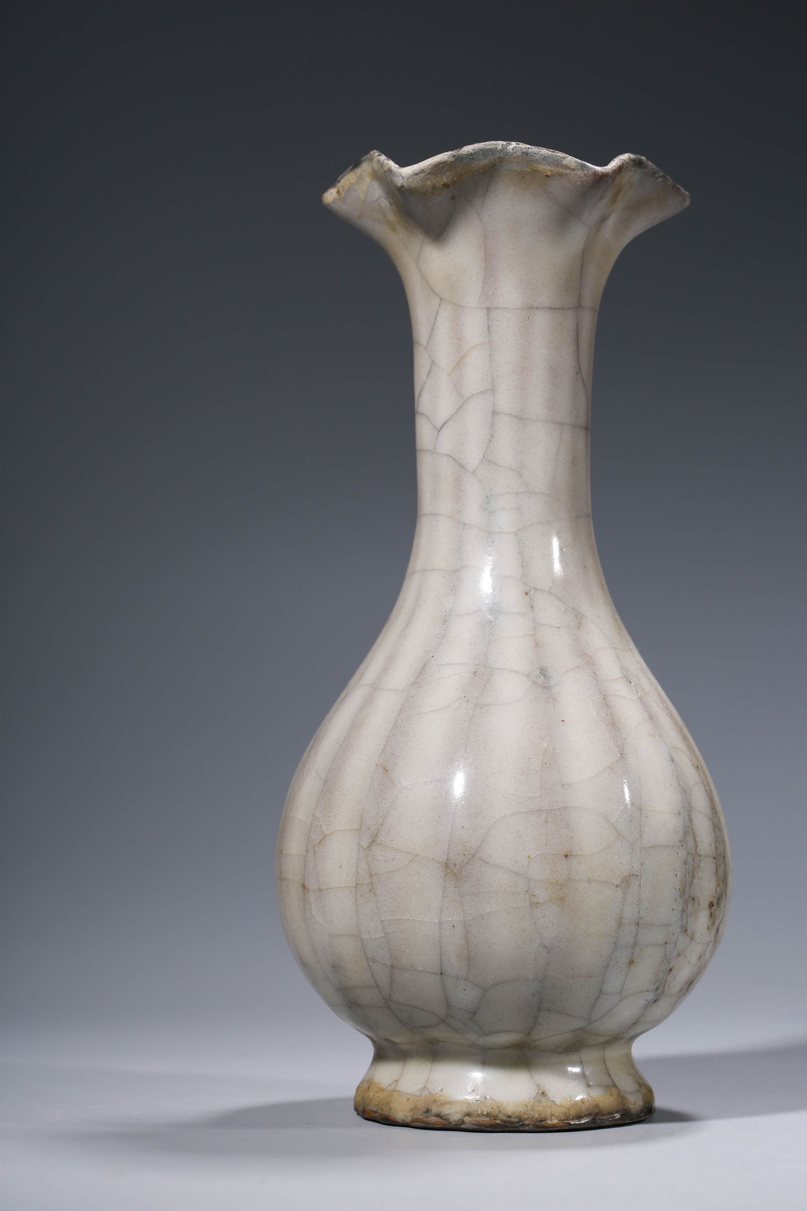 A GUAN-TYPE VASE - 4