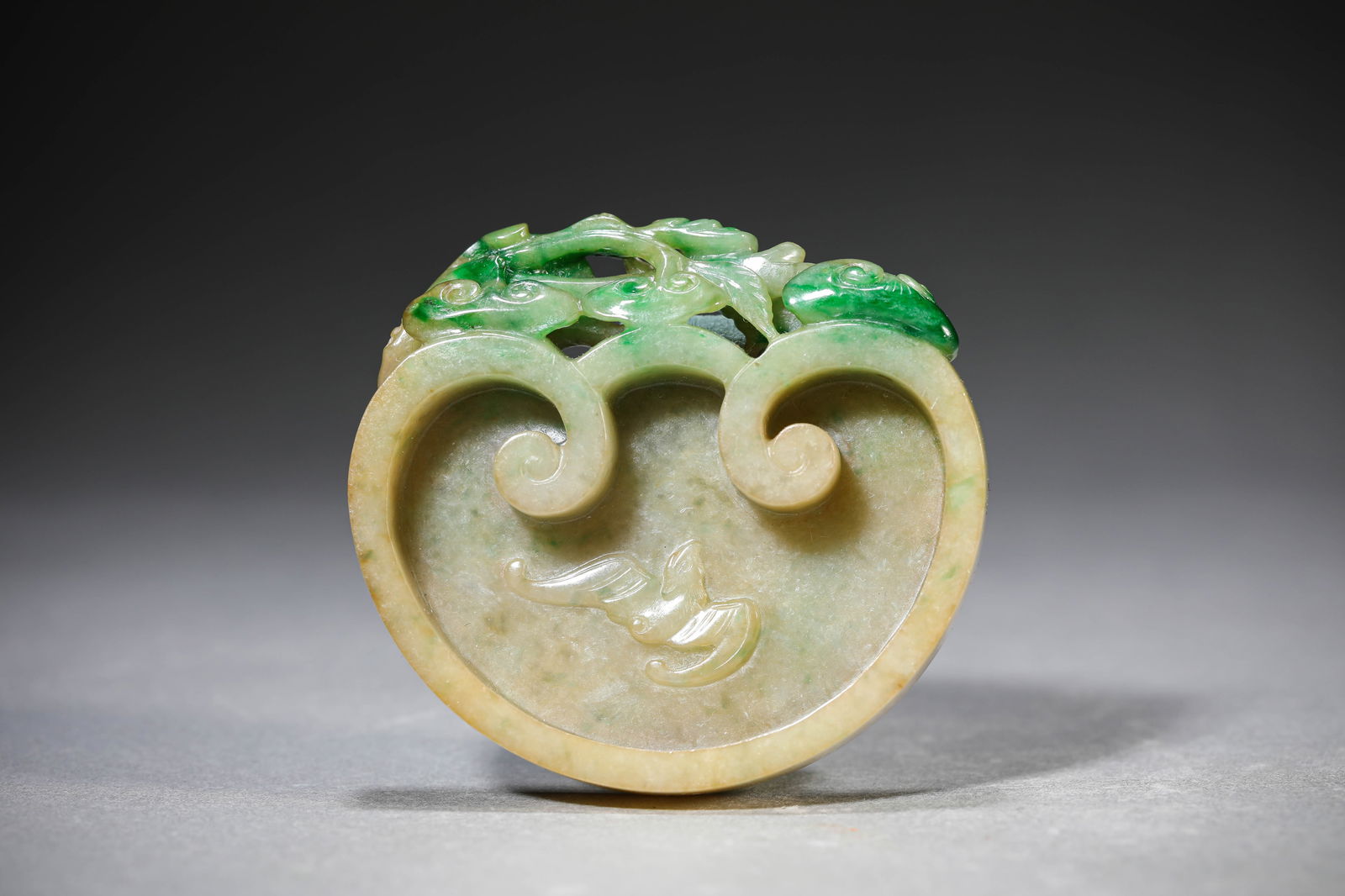 A JADEITE 'RUYI-FORM' BRUSH WASHER (1 of 6)