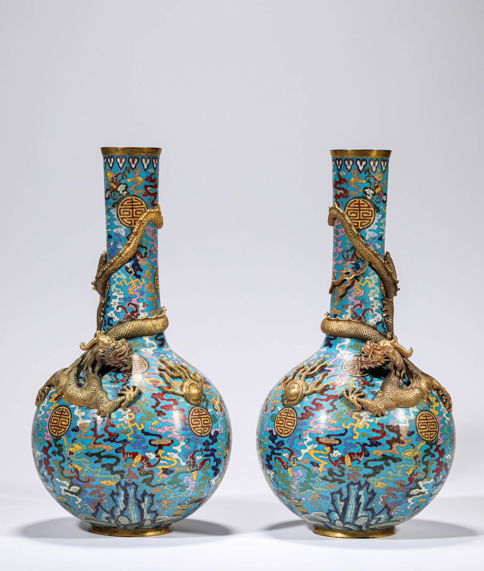A PAIR OF CLOISONNé ENAMEL 'DRAGON' VASES (1 of 9)