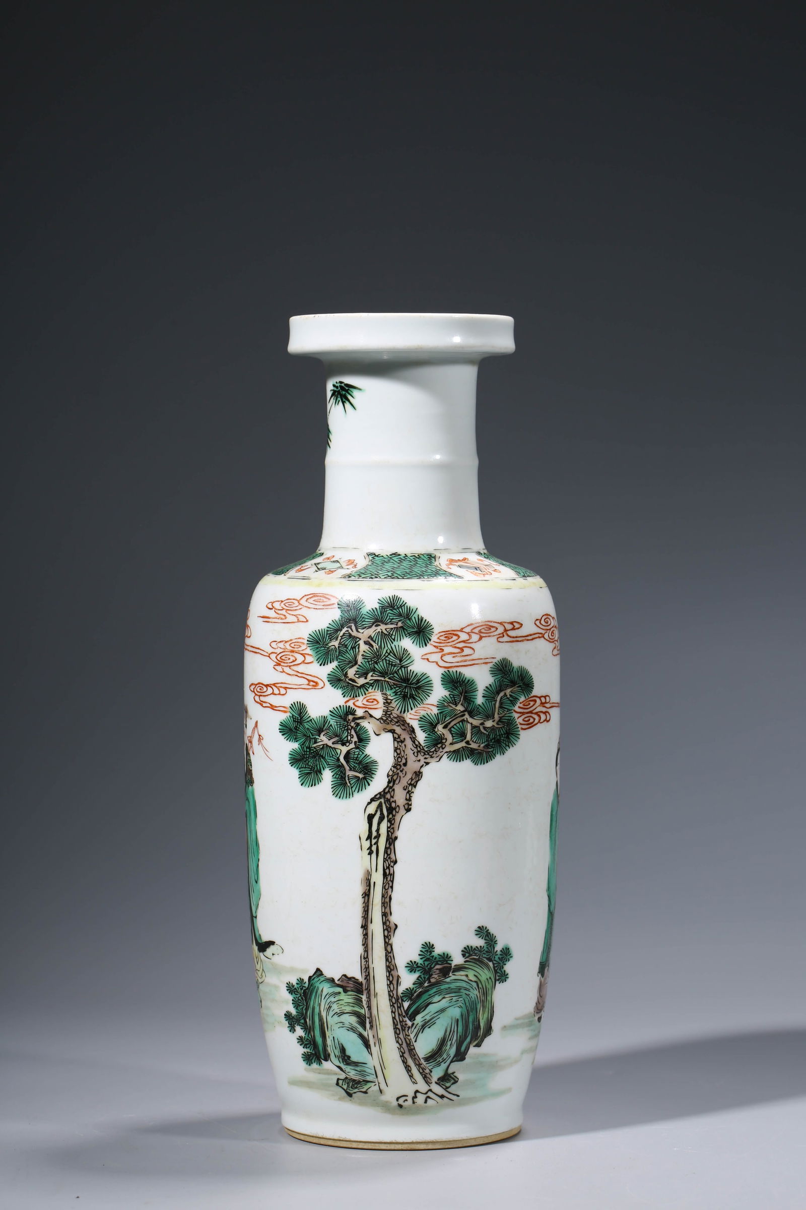 A WUCAI VASE - 3