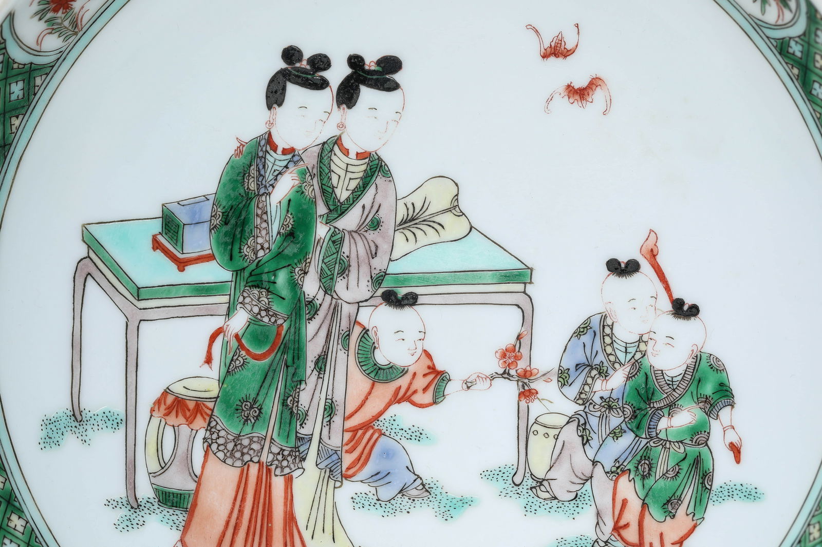 A WUCAI 'FIGURAL' DISH - 2