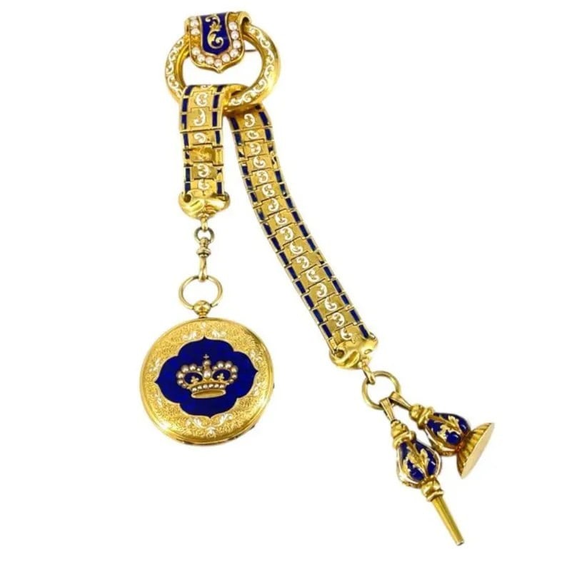 ANTIQUE VACHERON CONSTANTIN 18K GOLD AND BLUE ENAMEL POCKET WATCH, WITH BROOCH CHAIN AND BRACELET: ANTIQUE VACHERON CONSTANTIN 18K GOLD AND BLUE ENAMEL POCKET WATCH, WITH BROOCH CHAIN AND BRACELET PENDANT.Description:The main body is crafted from 18K pure gold, possessing a warm luster and a