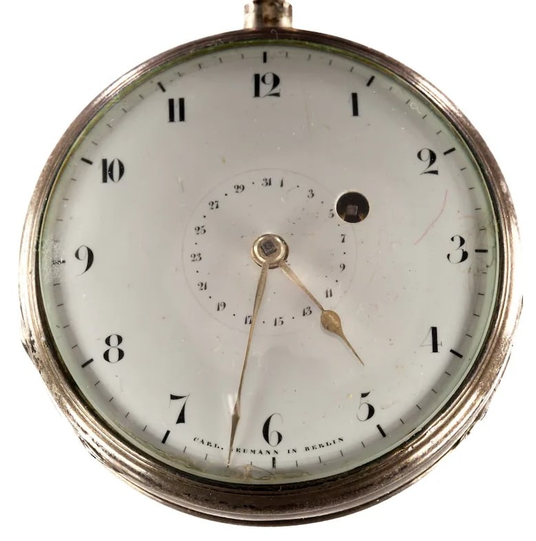 BERLIN KARL NEUMANN ANTIQUE SILVER POCKET WATCH, WITH EXQUISITE MOVEMENT AND KEY.: BERLIN KARL NEUMANN ANTIQUE SILVER POCKET WATCH, WITH EXQUISITE MOVEMENT AND KEY.Description:The dial is made of enamel, retaining its warm white base even after years of use. The black numerals and