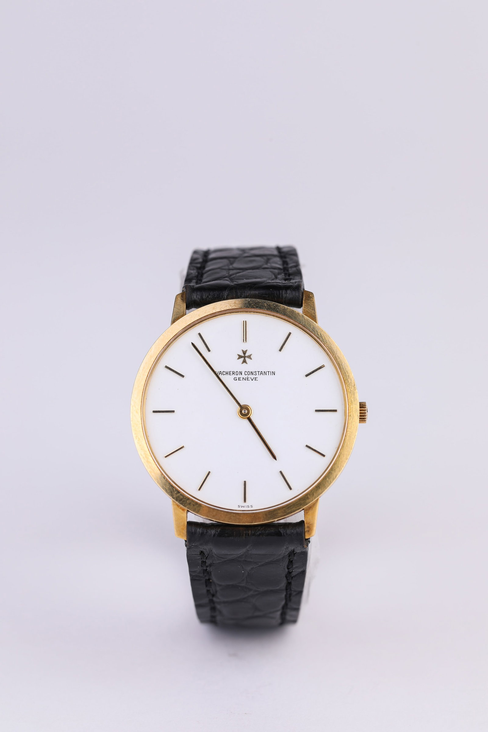 A VACHERON CONSTANTIN 18K GOLD QUARTZ WRISTWATCH: A VACHERON CONSTANTIN 18K GOLD QUARTZ WRISTWATCH Dimensions: Width: 3.2 cm (1.26 in). All measurements are approximate.