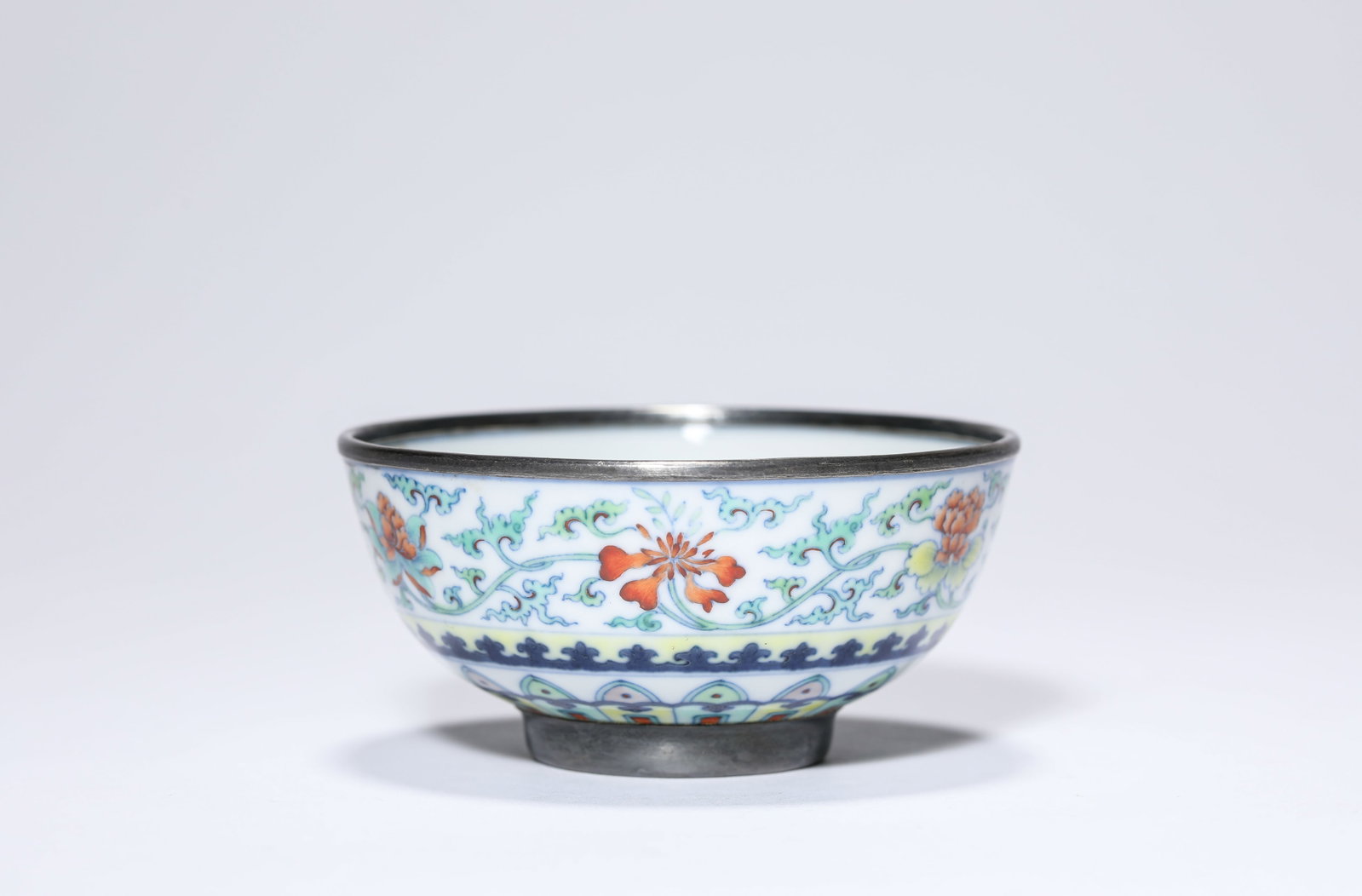A DOUCAI 'FLORAL' CUP - 3