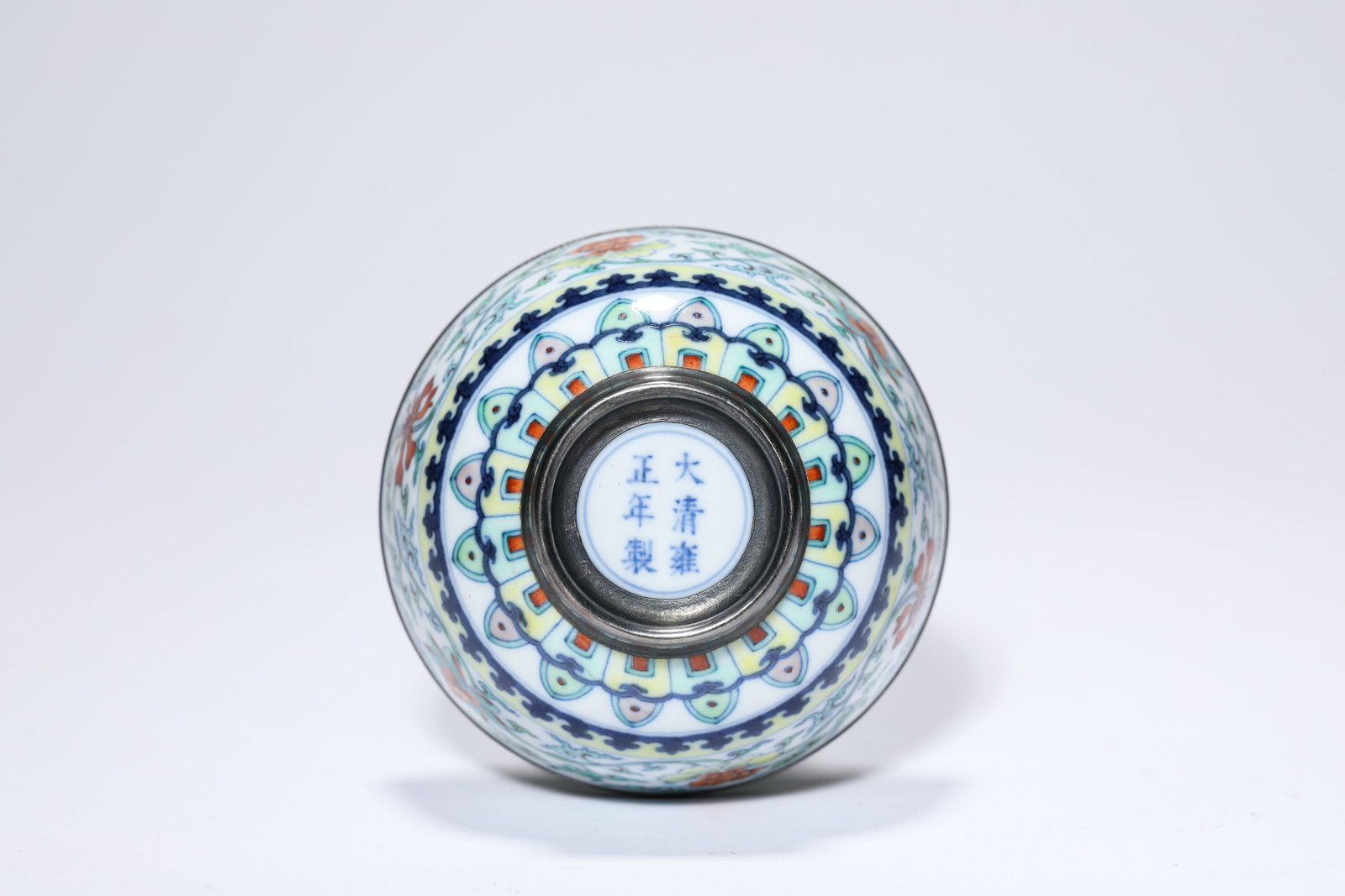 A DOUCAI 'FLORAL' CUP - 5