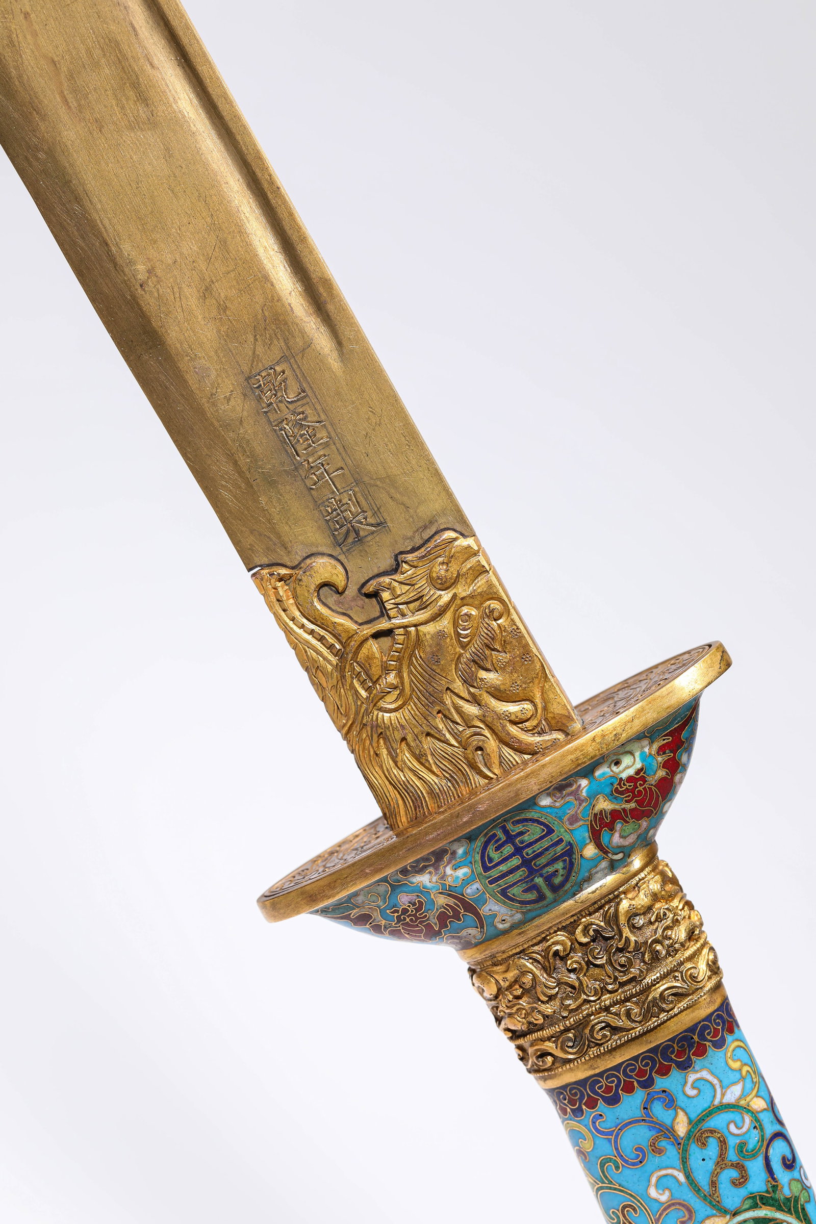 A CLOISONNé ENAMEL 'DRAGON' DAGGER - 9