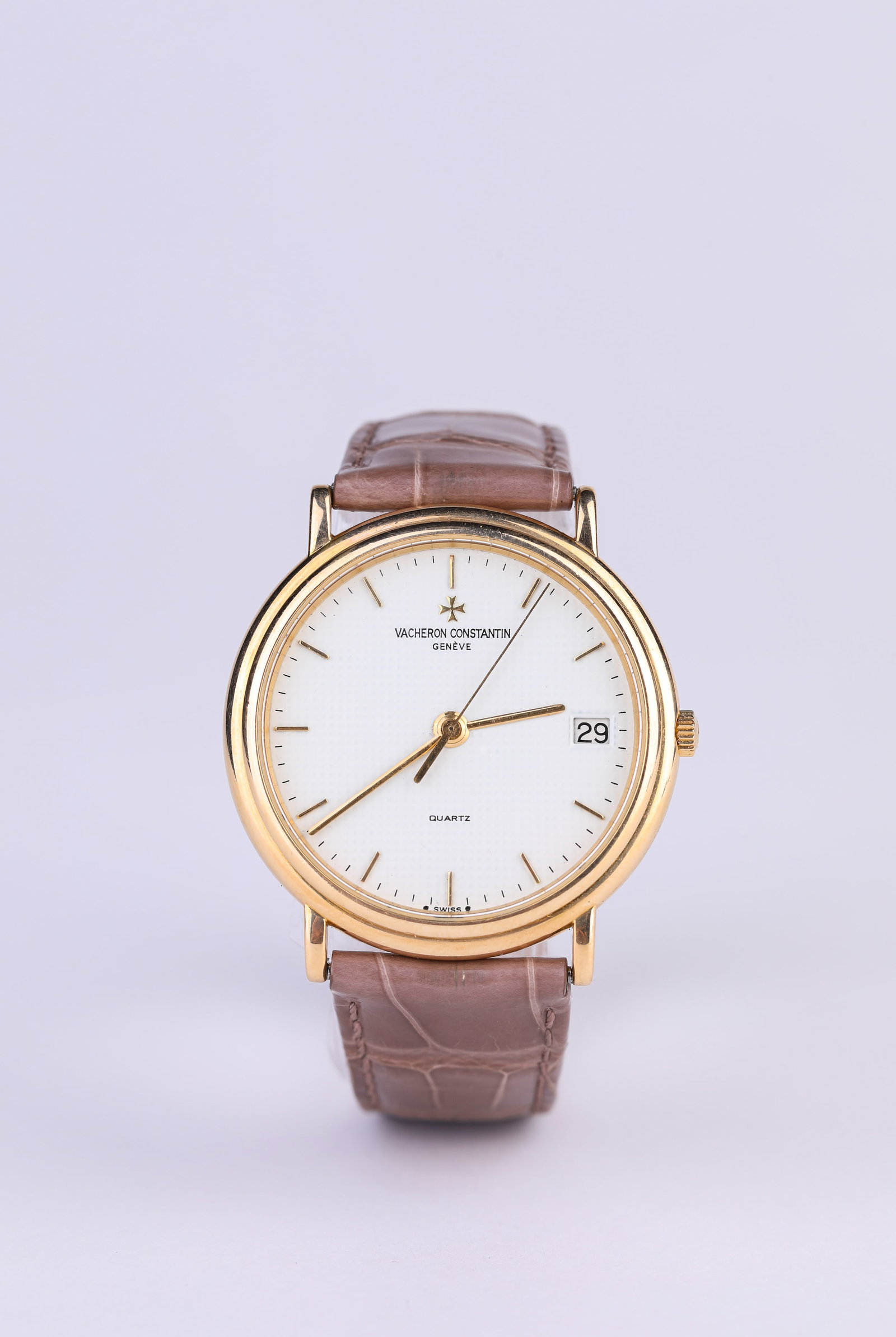 A VACHERON CONSTANTIN 18K GOLD QUARTZ WRISTWATCH: A VACHERON CONSTANTIN 18K GOLD QUARTZ WRISTWATCH Dimensions: Width: 3.5 cm (1.38 in). All measurements are approximate.