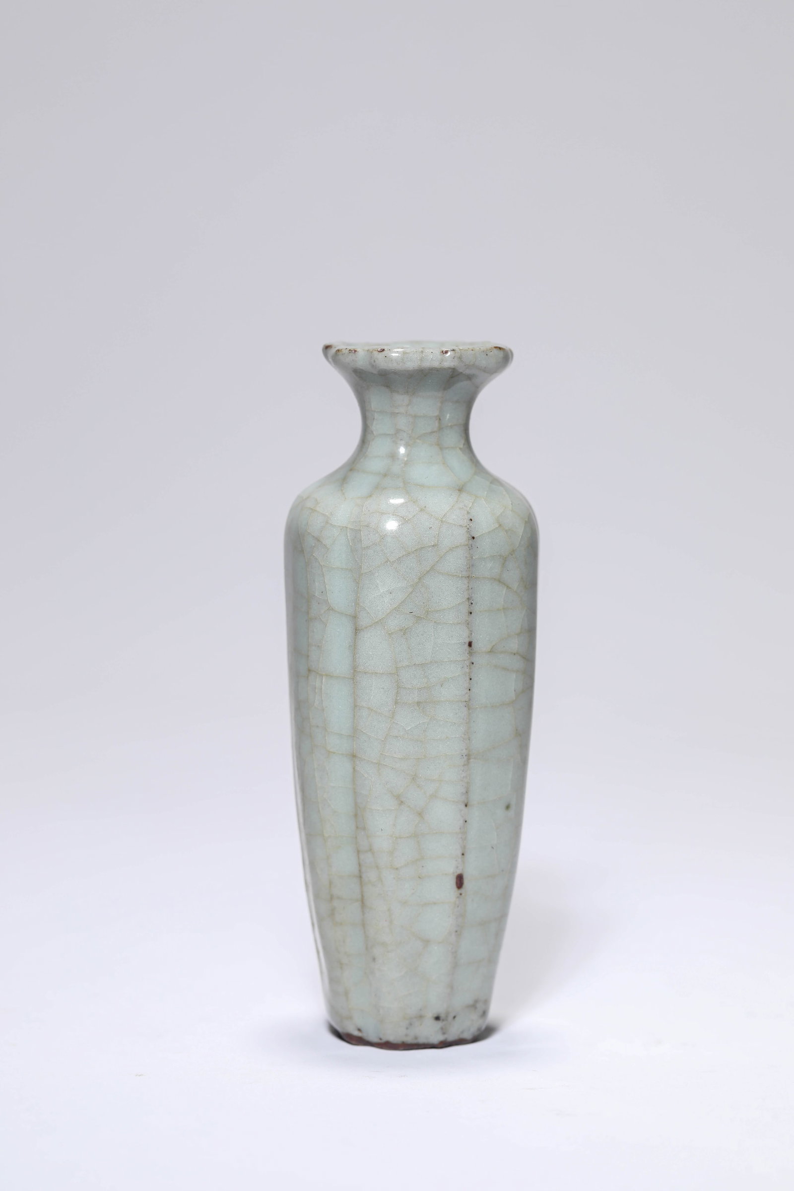 A GUAN-TYPE MELON SHAPED VASE - 2