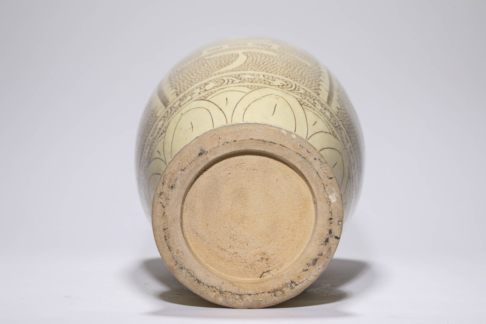 A CIZHOU-TYPE 'CARVED FLORAL' MEIPING - 6