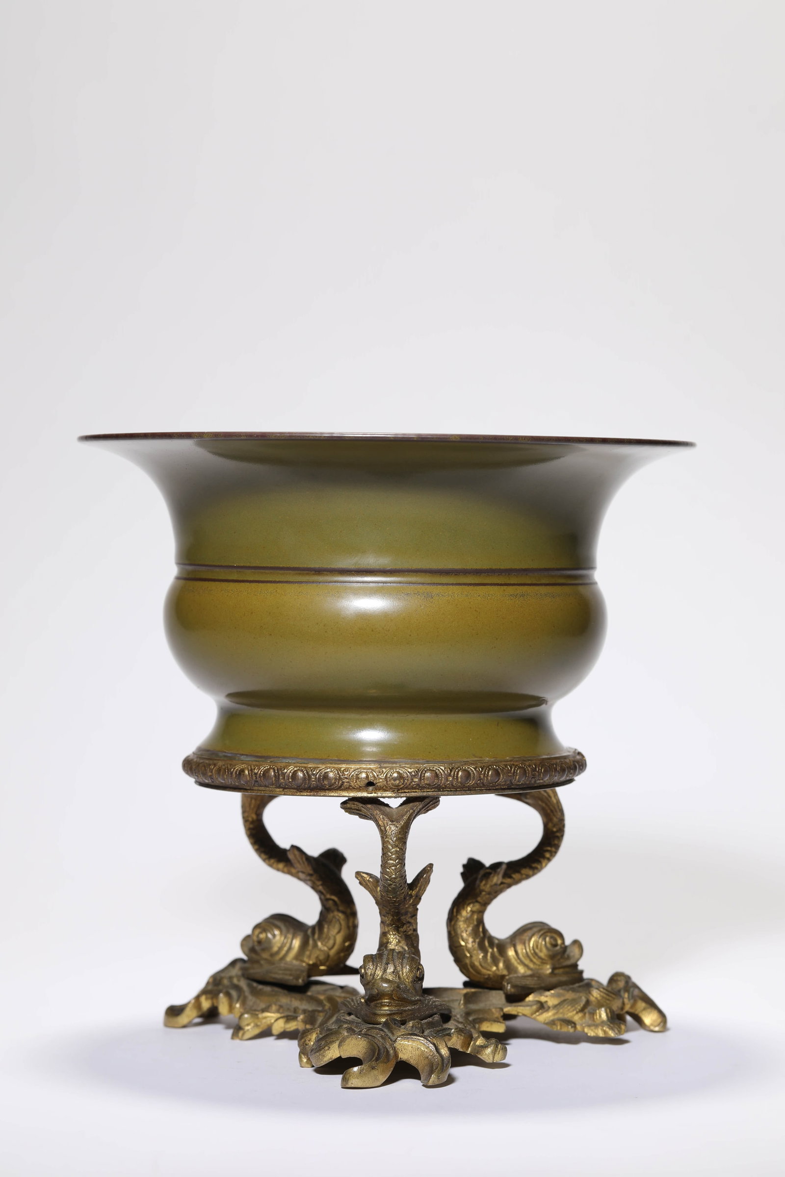A TEA-DUST-GLAZED SPITTOON - 4