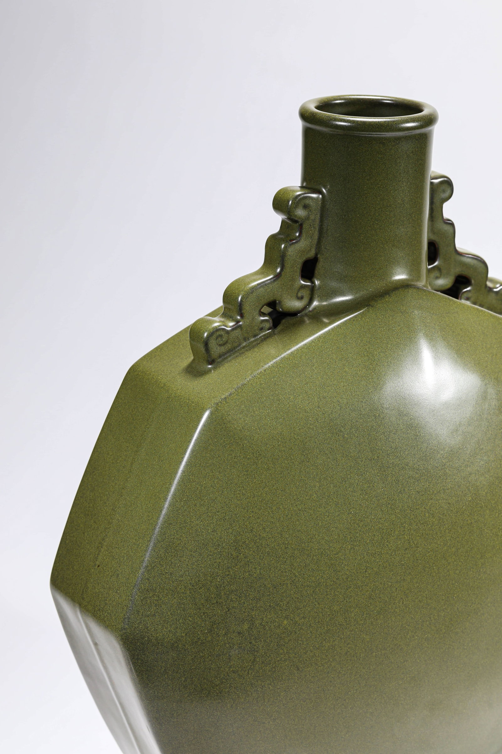 A TEA-DUST-GLAZED FLAT VASE - 3