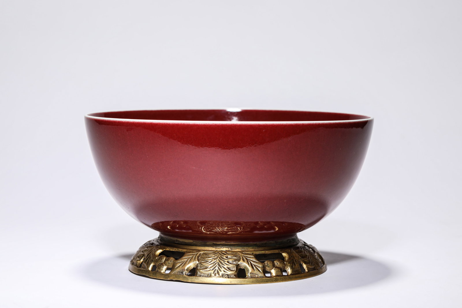 A RED-GLAZED BOWL - 2