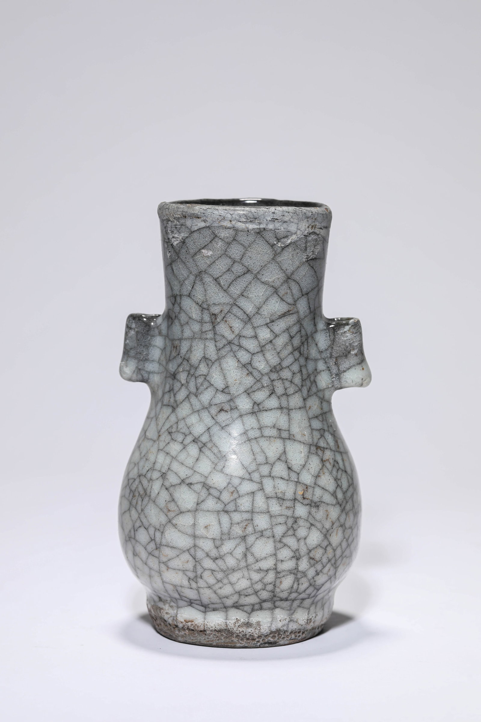 A GE-TYPE VASE (1 of 4)