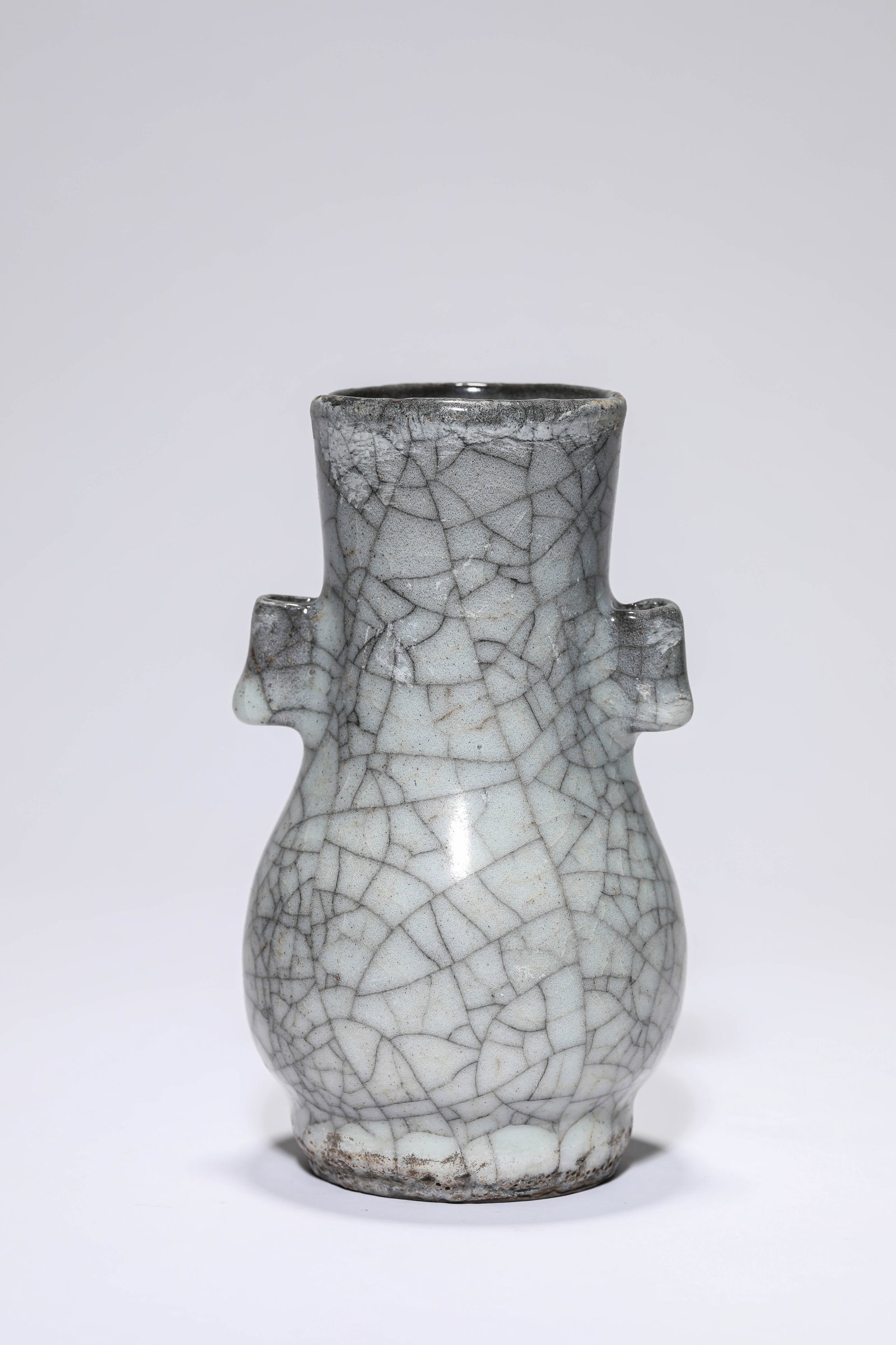 A GE-TYPE VASE - 3