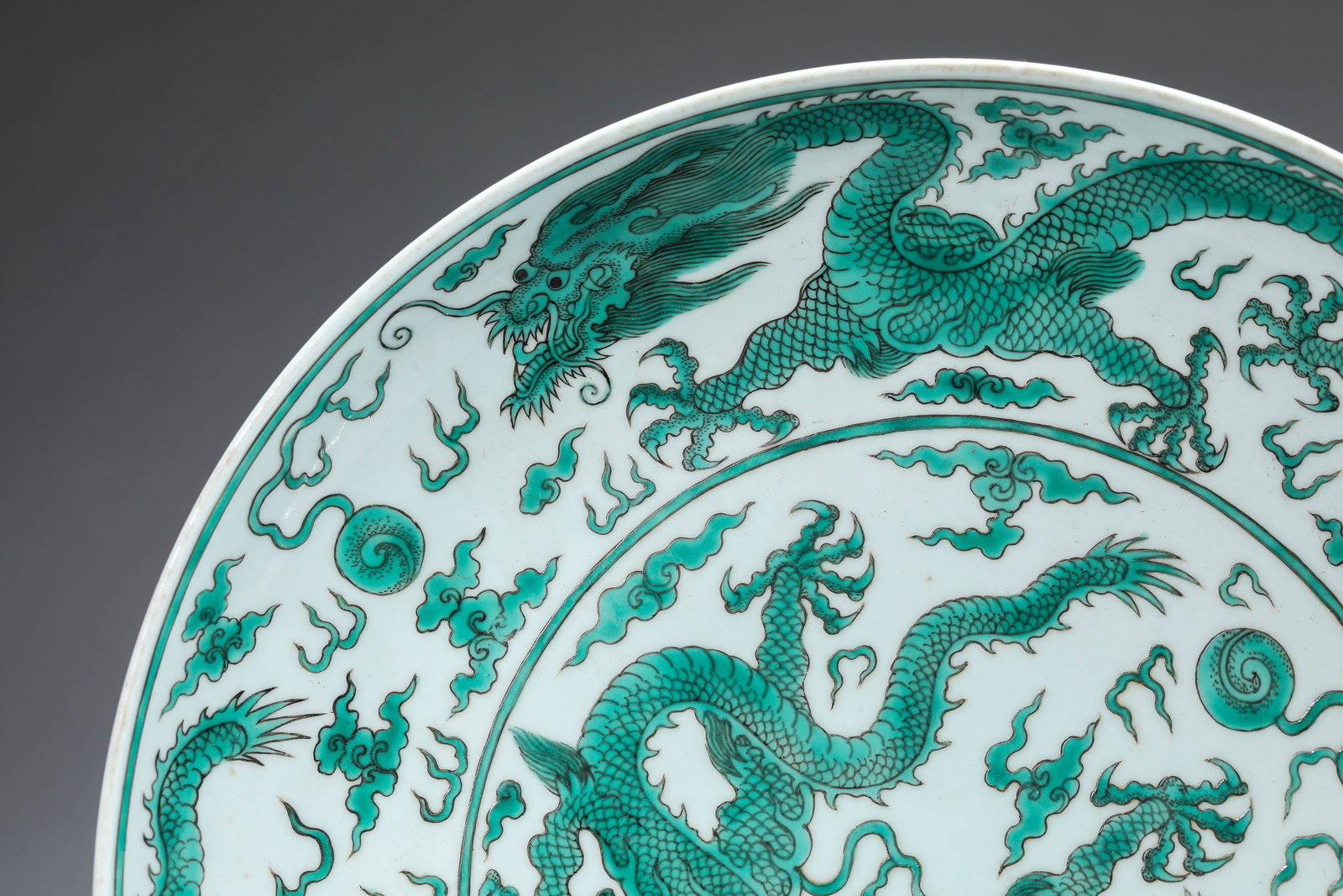 A GREEN-GLAZED 'DRAGON AND CLOUDS' DISH - 4