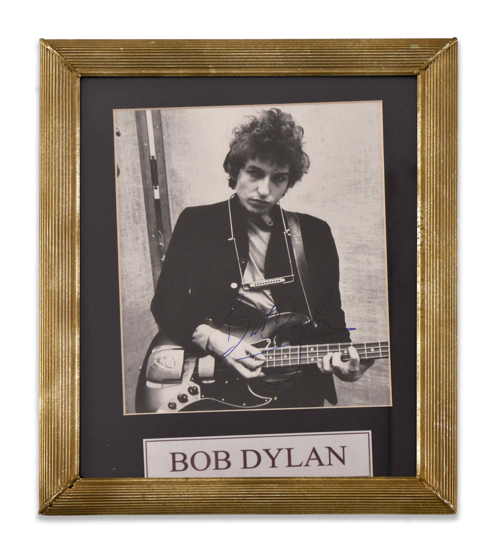 BOB DYLAN - SIGNED FRAMED PHOTOGRAPH (1 of 1)