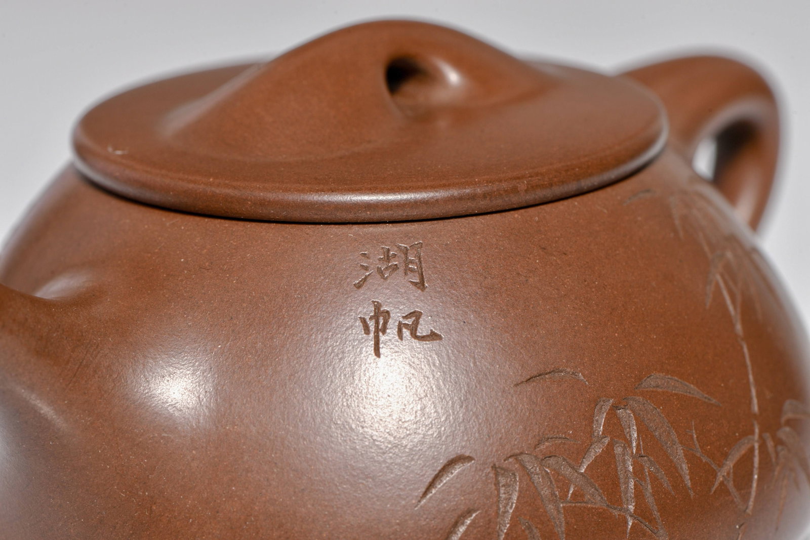 PORCELAIN POT - 4