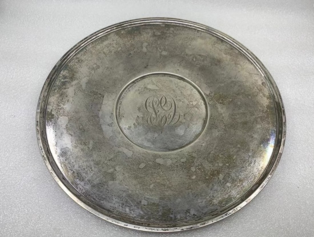 CIRCULAR SILVER-TONE PLATE (1 of 1)