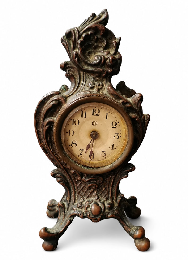 ORNATE MANTEL CLOCK (1 of 1)