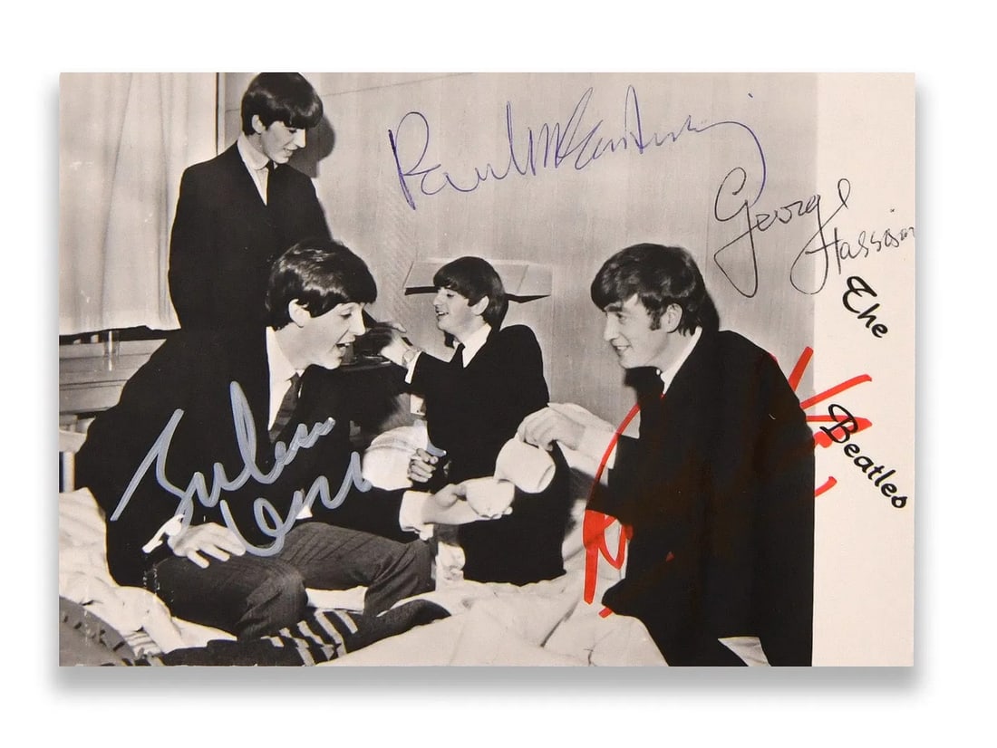 THE BEATLES - SIGNED PHOTOGRAPHIC POSTCARD (1 of 2)