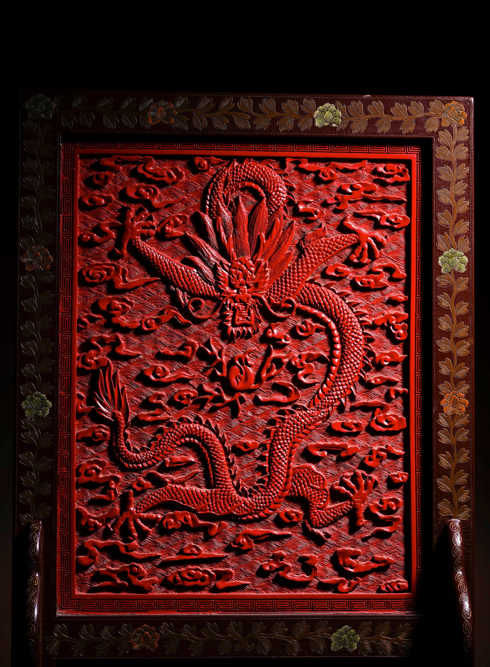 A CARVED CINNABAR LACQUER 'DRAGON' TABLE SCREEN - 2