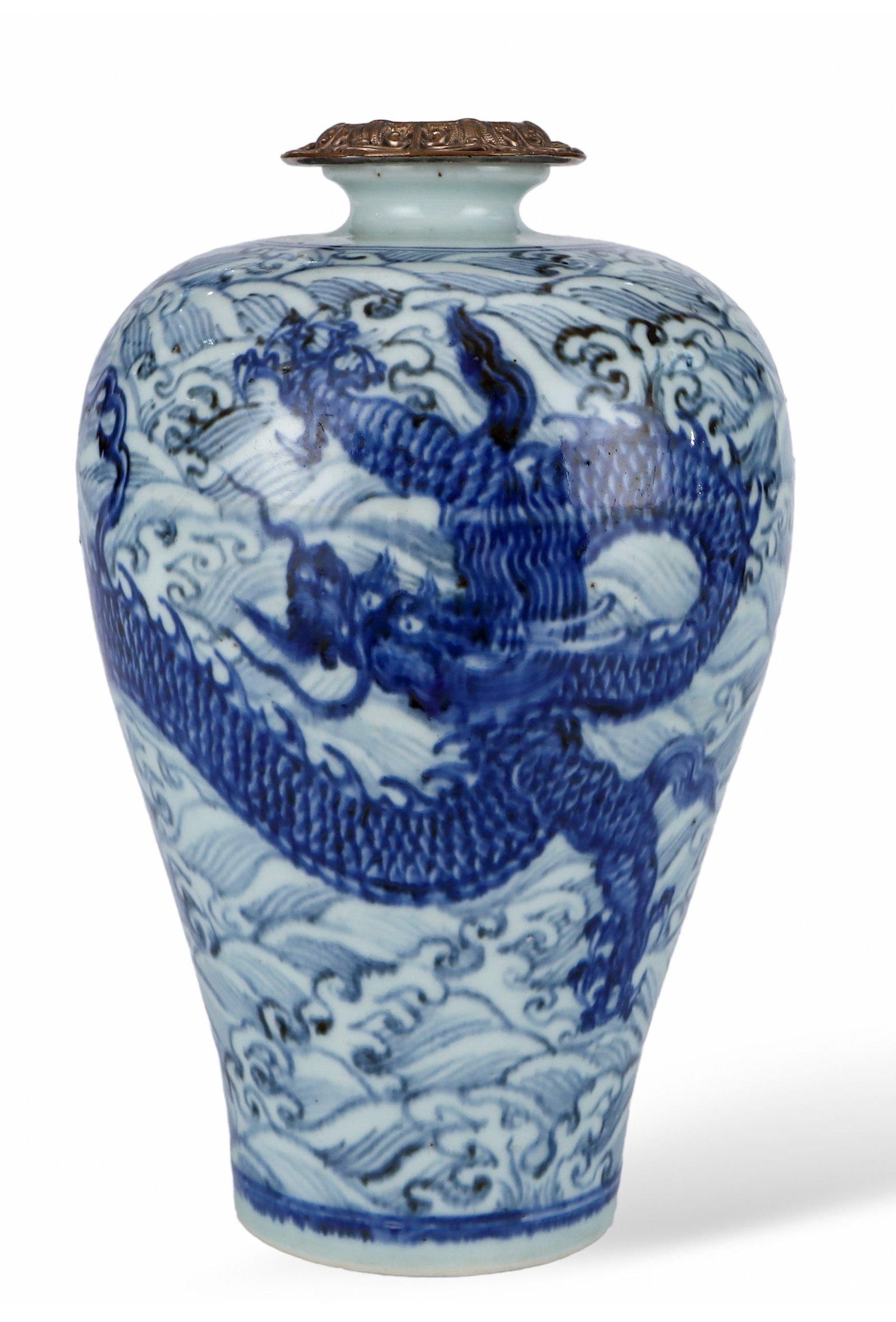 A BLUE AND WHITE 'WAVES AND DRAGON' MEIPING: A BLUE AND WHITE 'WAVES AND DRAGON' MEIPING Dimensions: Height: 22.5 cm (8.86 in.), Width: 14.2 cm (5.59 in.). All measurements are approximate.